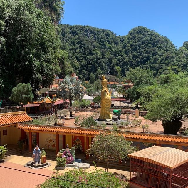 Ling Sen Tong Temple