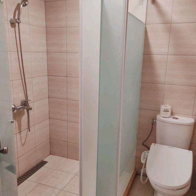 沉穩低調的嘉義耐斯王子大飯店四人房型
