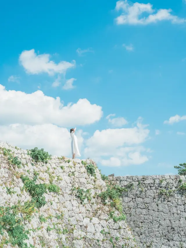まるでジブリみたい！沖縄の天空の城