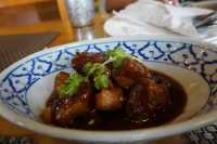 ร้านอาหารปิ่นโต หาดกะรน 
