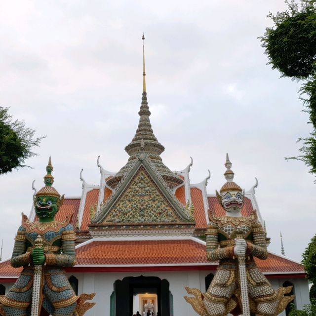 วัดอรุณฯ ยามเย็นที่งดงาม