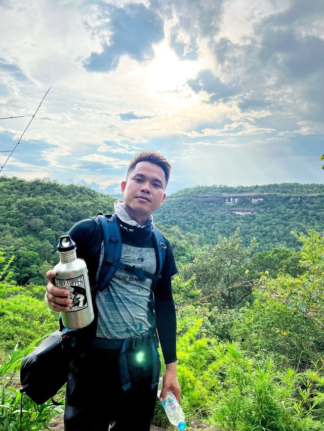 เดินป่าหาล่าทางช้างเผือกและทะเลหมอกที่น้ำตกกวงโตน