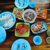 บางพัฒน์ หมู่บ้านริมฝั่ง กลางทะเล