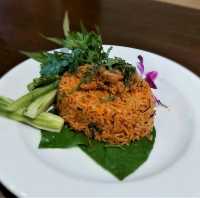 คาเฟ่สวยธีมป่าในเทพนิยาย