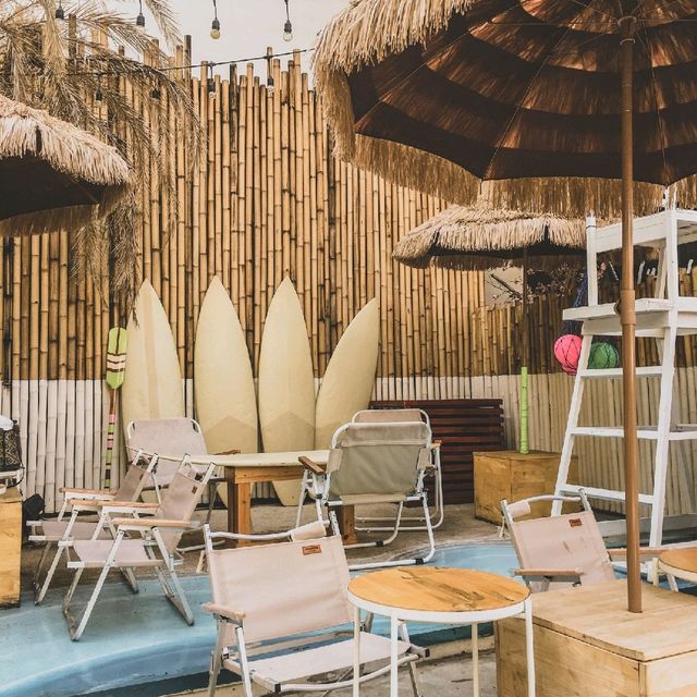 🏖 คาเฟ่สไตล์ Beach Club อยู่แค่ #เมกาบางนา 