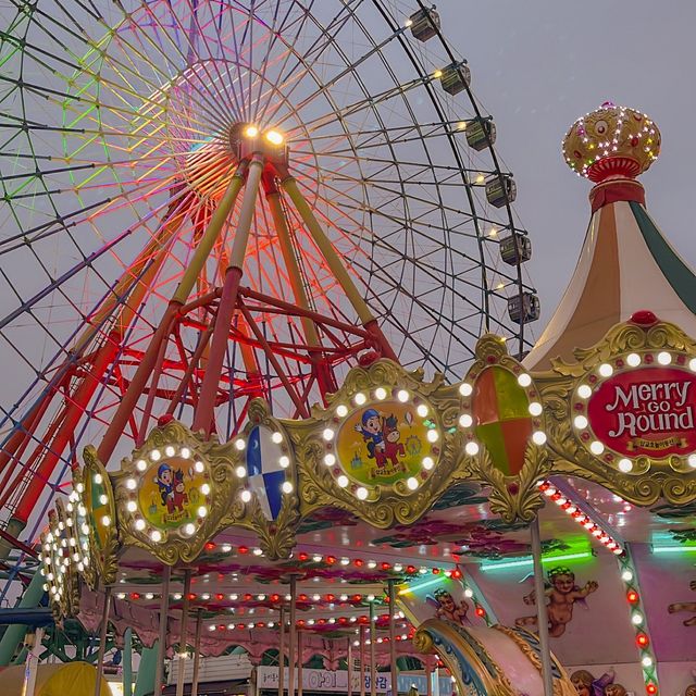 레트로 감성을 느낄 수 있는 놀이공원 🎡