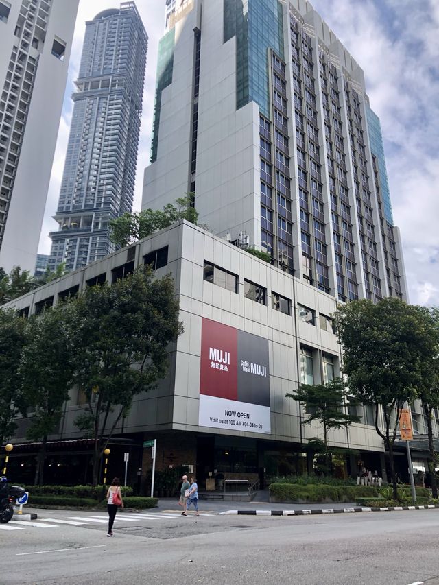 หนีร้อนไปนอนที่ Carlton City Hotel, Singapore