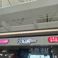 香港機場真係好大🤣