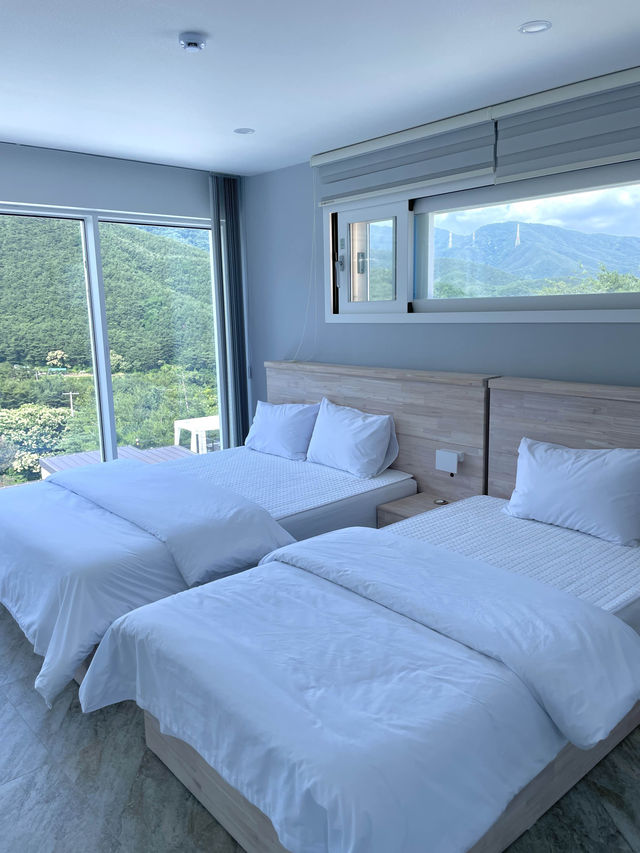 마운틴뷰와 함께한 야외수영장은 물개를 위한곳 🦭🏔️