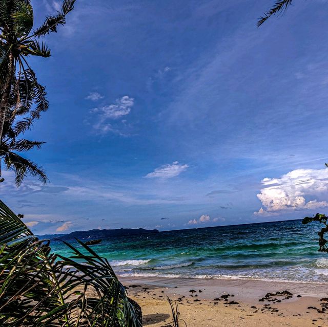 Empty beach at Diniwid!!