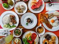 พักสบายติดชายหาดที่ Le Meridien Phuket Mai Khao