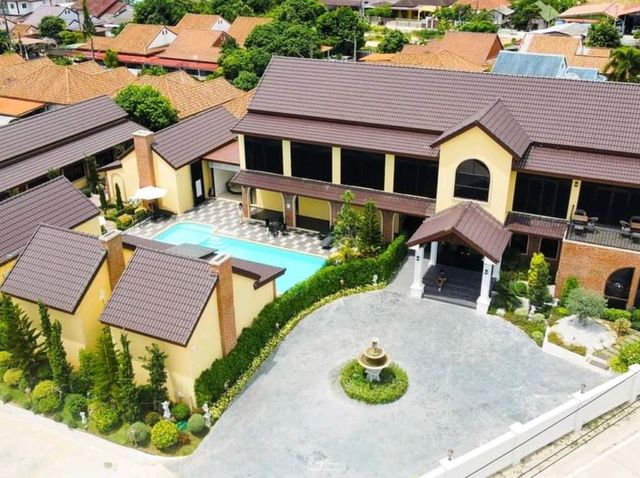 Cottage Pine Rayong Resort&Café 