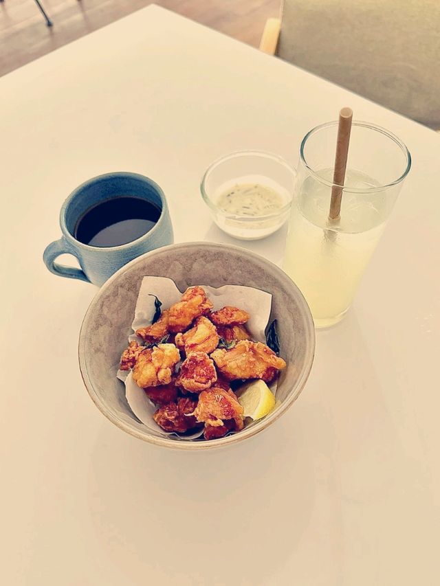Pixel Coffee & Bakes