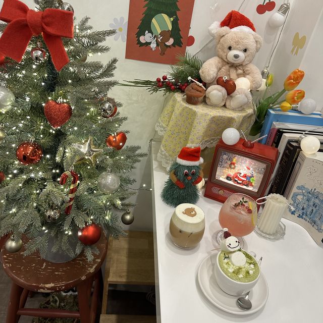 クリスマスムード全開でかわいすぎるソウルのカフェ
