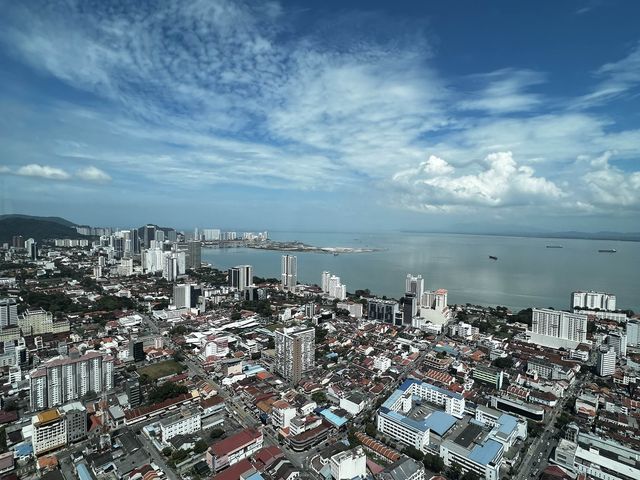 ชวนก๊วนชม Skywalk บนตึกที่สูงที่สุดในเกาะปีนัง