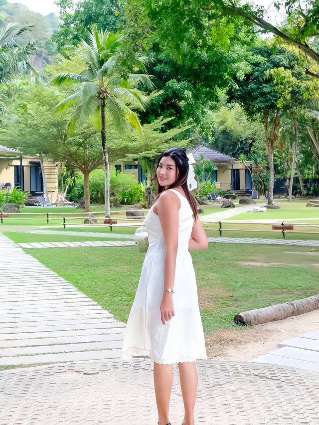 คาเฟ่ติดทะเลภูเก็ต GROVE PHUKET 