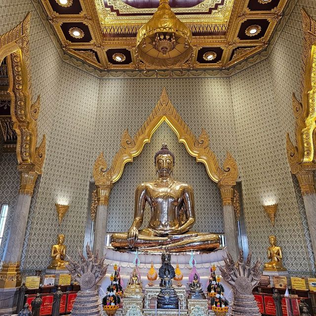 วัดไตรมิตรวิทยารามวรวิหาร