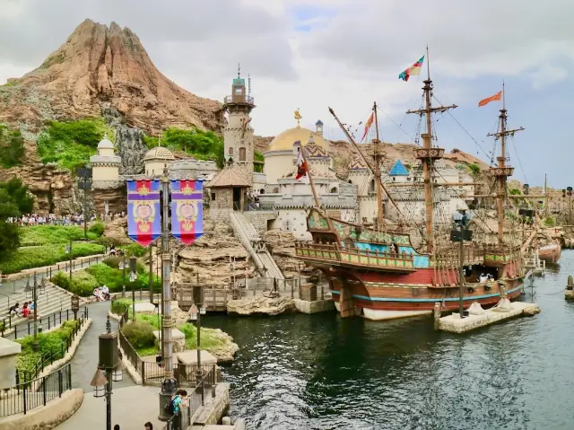 Fortress Explorations Disneysea