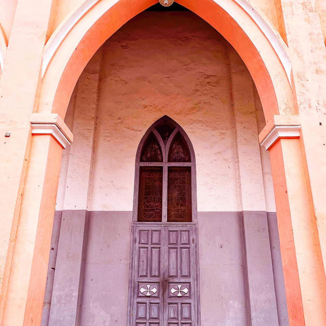 โบสถ์คริสต์ดานัง (Danang Cathedral) 
