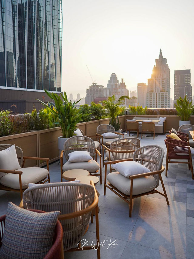 MOXY BANGKOK RATCHAPRASONG…ชวนไปนอนโรงแรมไลฟ์สไตล์