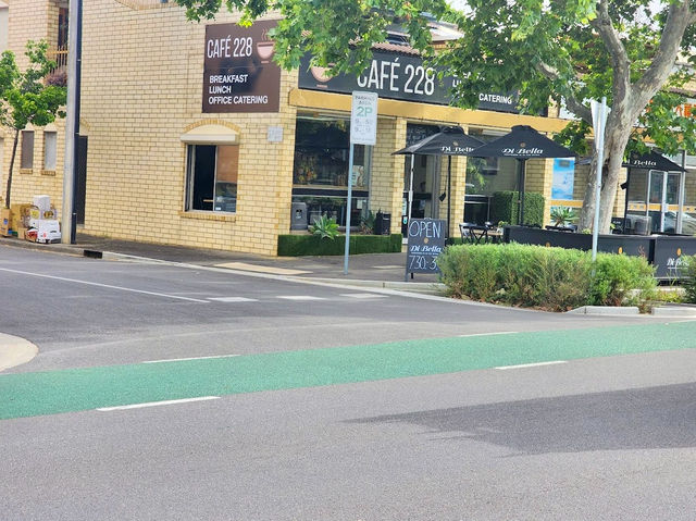 Cafe 228