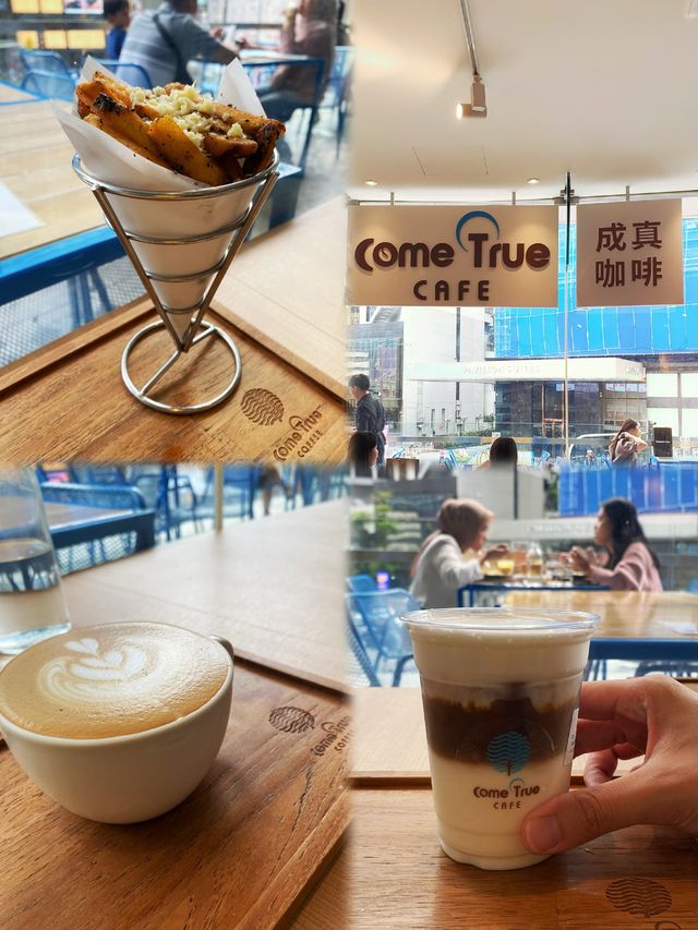 Cafe with Pavillion KL view 🛍️🛒