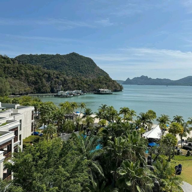 The St. Regis Langkawi: A 5-Star Luxury Resort!