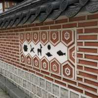 Eunpyeong hanok village with majestic Bukhansan view