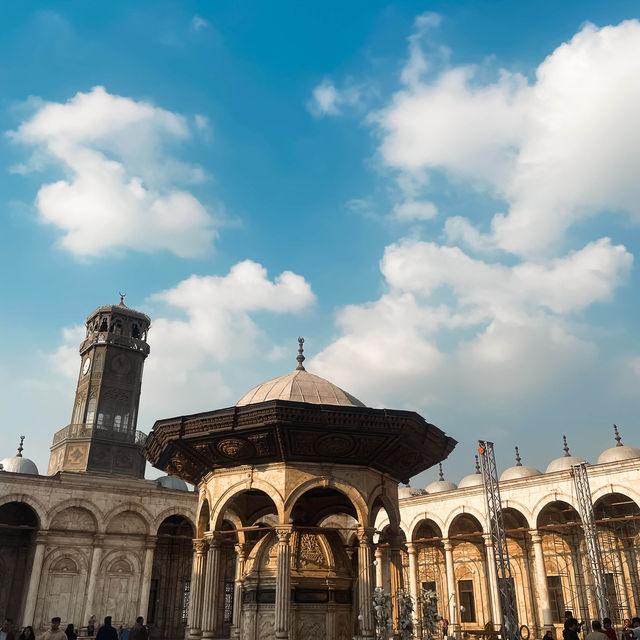 Discovering Cairo: Ancient Wonders 