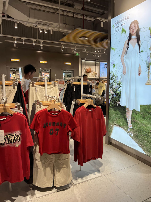 深圳版log on🫶🏻領展中心大型潮流店🤓Sanfu🤩