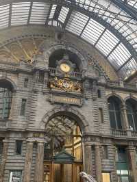 Antwerpen สถานรถไฟที่สวยที่สุดในเบลเยี่ยม