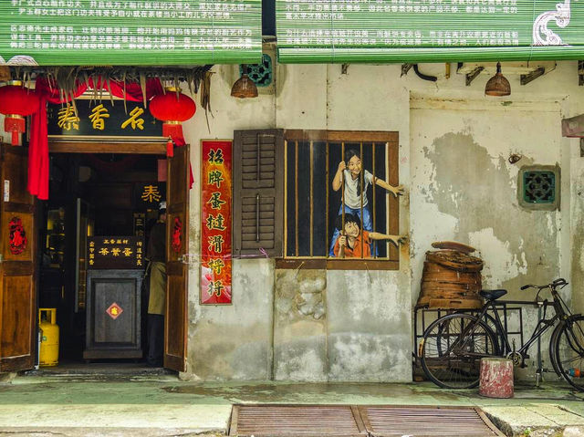 🇲🇾 Walk Through Art: Explore Penang's Iconic Street Murals