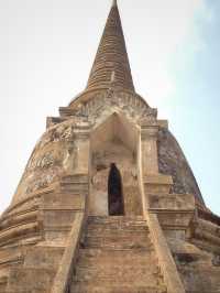 วัดสวยอยุธยา อลังการพระปรางค์ 3 องค์