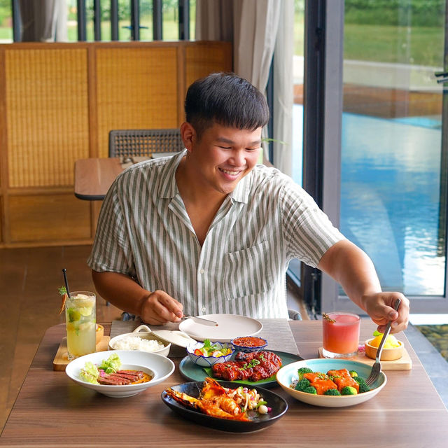 พาไปกินห้องอาหารวิวอ่าวฉลอง "Embrace" 🍲