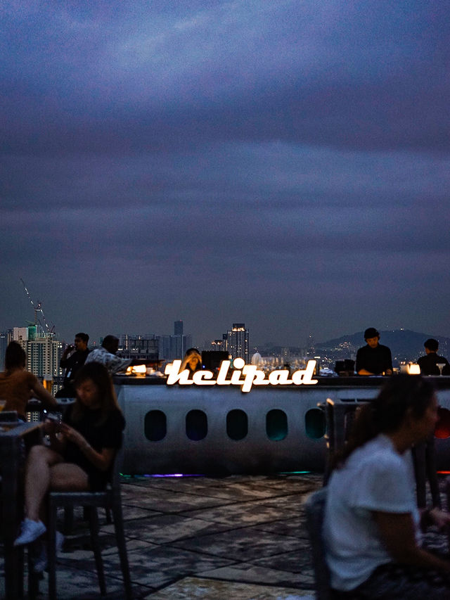 📍Heli Lounge Bar