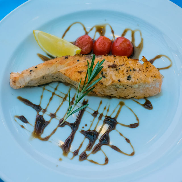 Romantic dinner ที่ห้องอาหาร blue horizon วิวทะเล