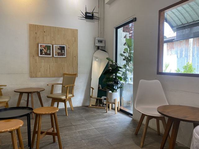 A-LEAF cafe สายบุรี