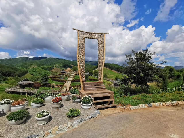 สวนร้อยใจรักษ์ ROI JAI RAK GARDEN