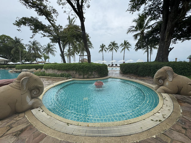 Hyatt Regency Hua Hin รีสอร์ทติดทะเลระดับ5ดาว