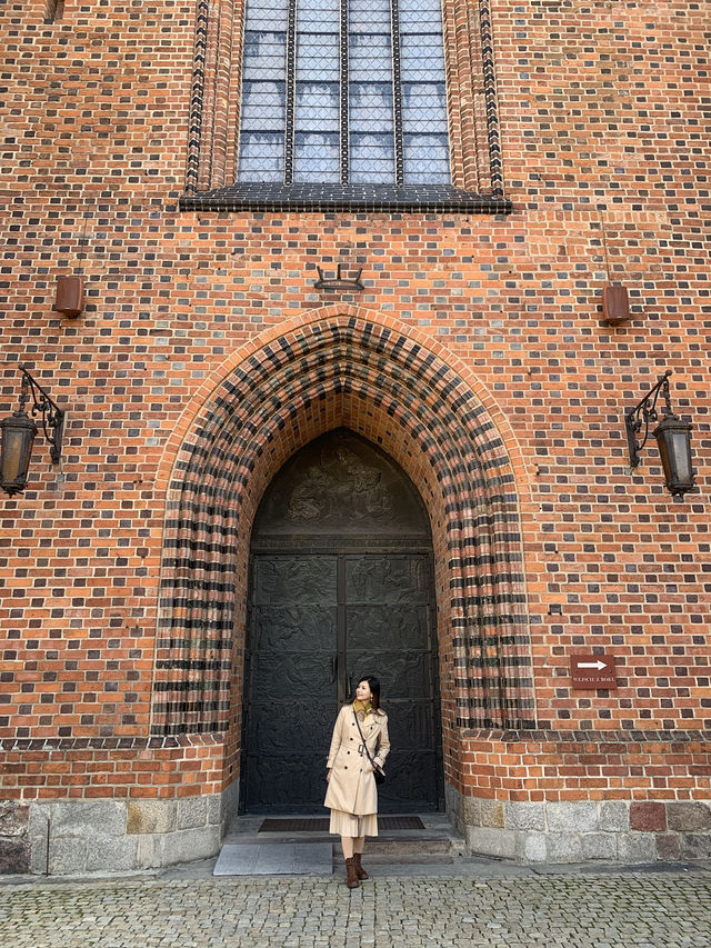 Autumn Serenity: A Stroll Through Poznań's Historic Ostrów Tumski
