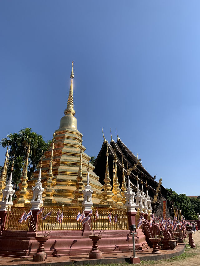  Wat Phra Singh: A Jewel of Chiang Mai