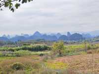 Xianggong Mountain 相公山 Yangshuo 阳朔县 in autumn colours