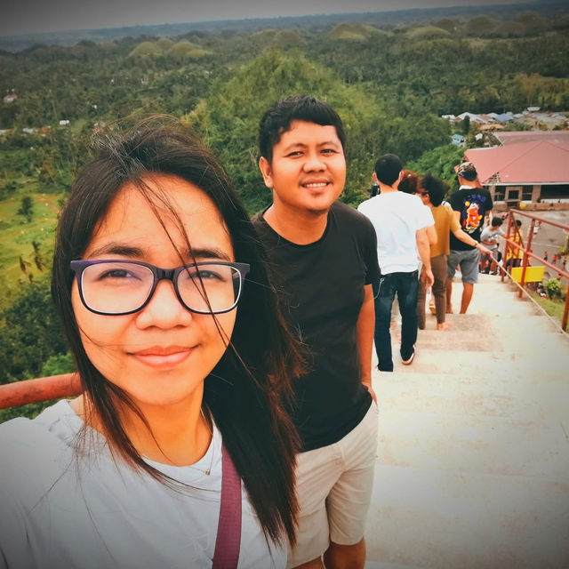 CHOCOLATE HILLS IN BOHOL, PHILIPPINES 