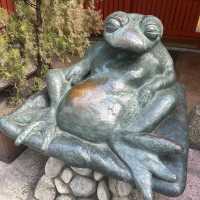 【大阪/難波】お腹を撫でると福がくる？！🐸