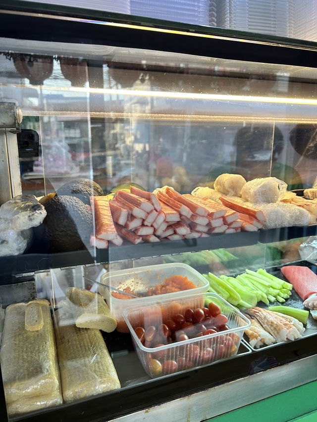 แซลม่อนร้านโปรด ย่านอ่าวอุดม🍣