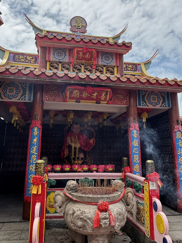 A Serene Escape: Exploring Si Hai Long Wang Temple in Batu Pahat