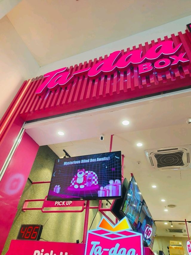 A Pop of Pink at Ta-Daa Box