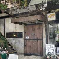 The Yellow Fox Cafe’ คาเฟ่ร่มรื่น ย่านรัชดา