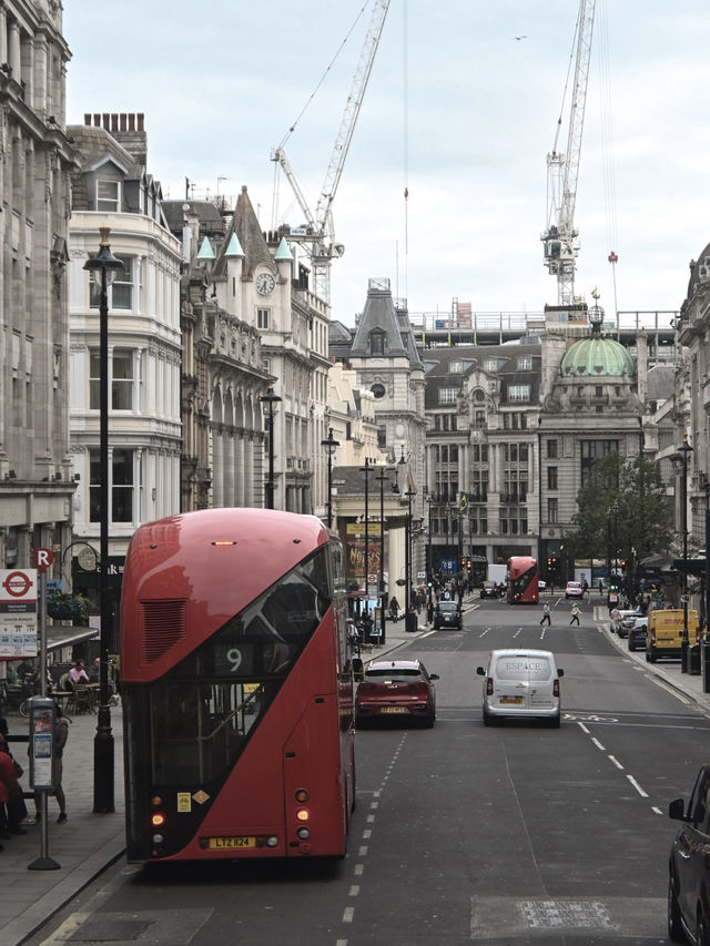 【ロンドン】ロンドンの赤い2階建てバス🚌