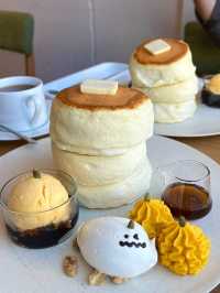 Fluffy Soufflé Pancakes at Howan